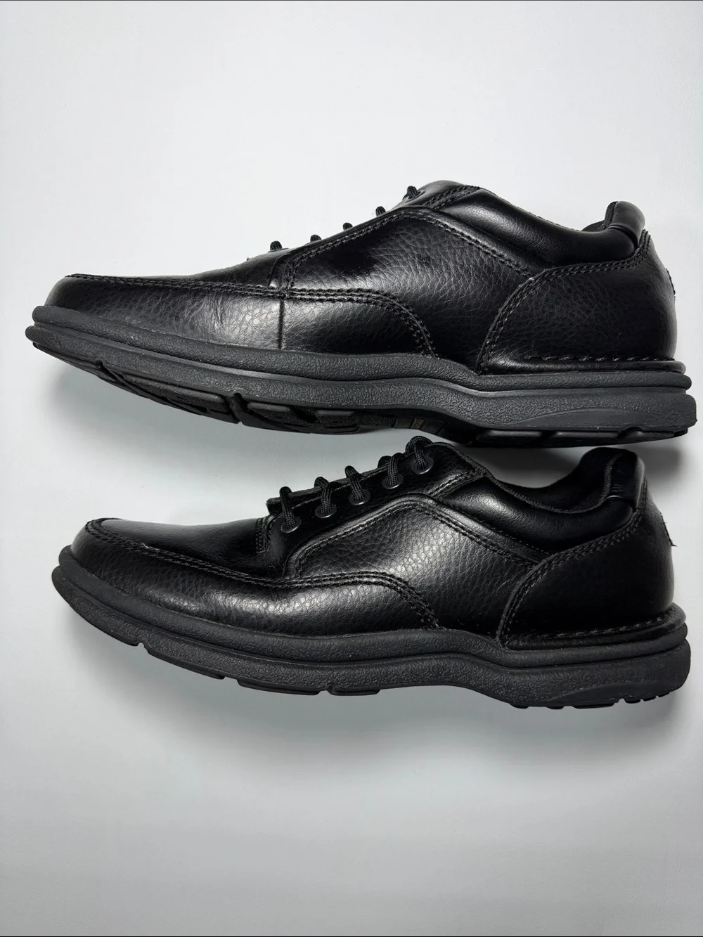 Men's Rockport Size 11 M Classic Black Leather Lace-Up Shoes